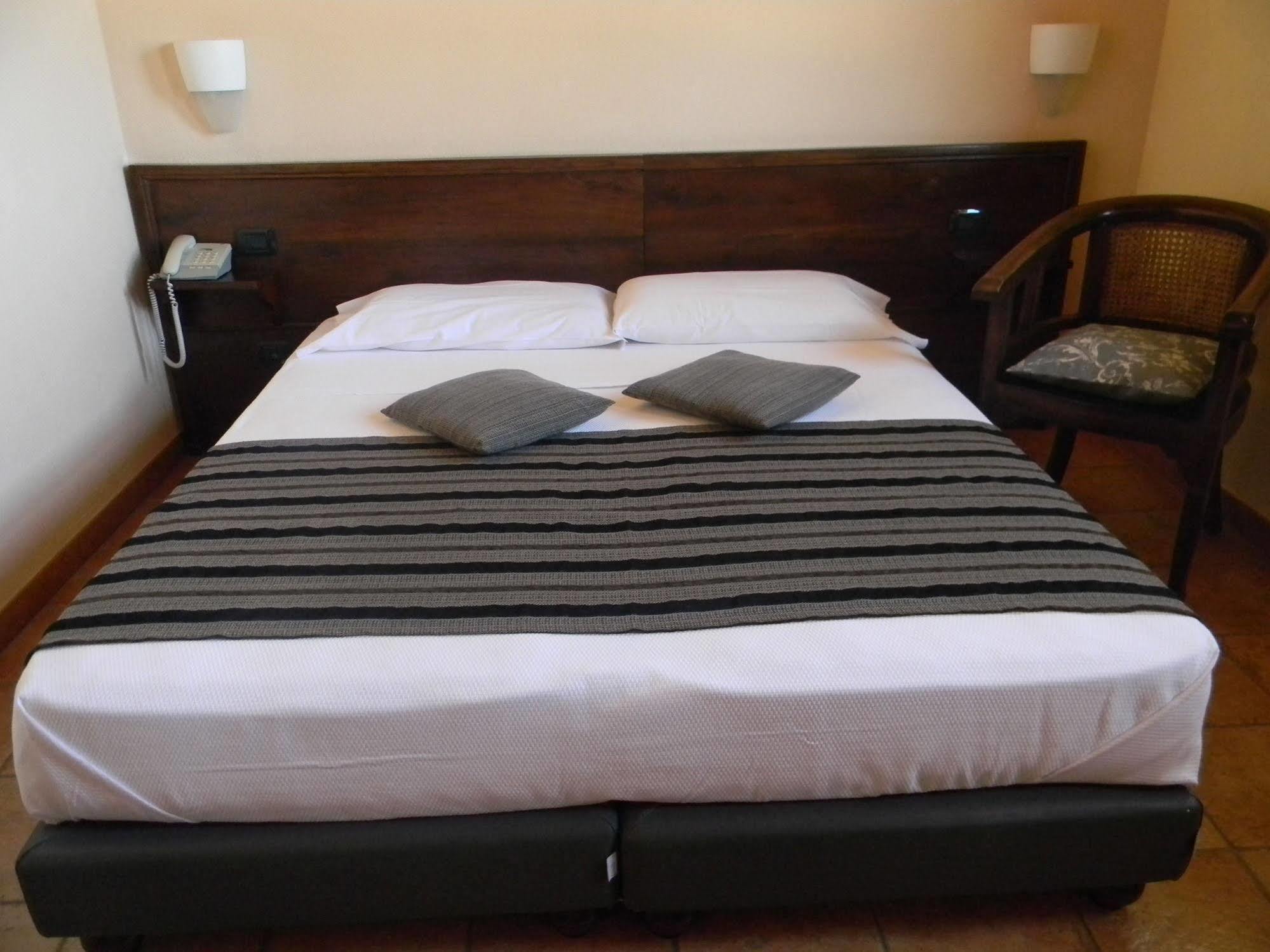 Hotel Sport Village Iglesias Kültér fotó